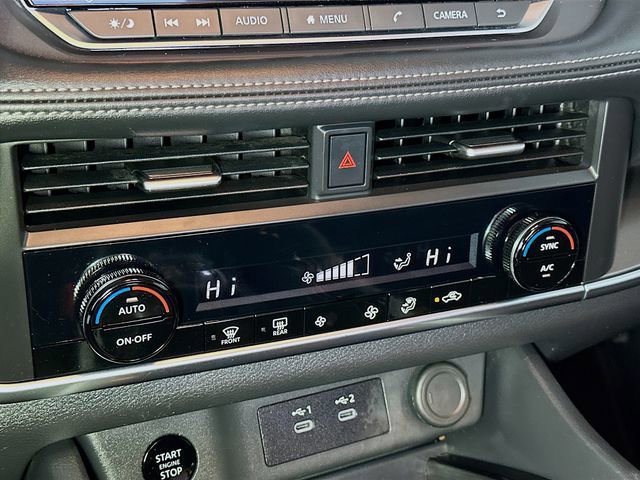 Used 2024 Nissan Rogue SV image 18