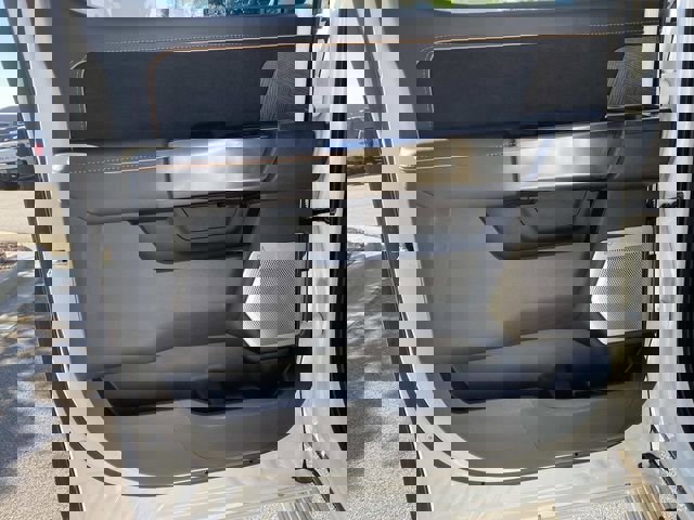 Certified 2022 Ford F150 Platinum w/ Equipment Group 701A High image 14