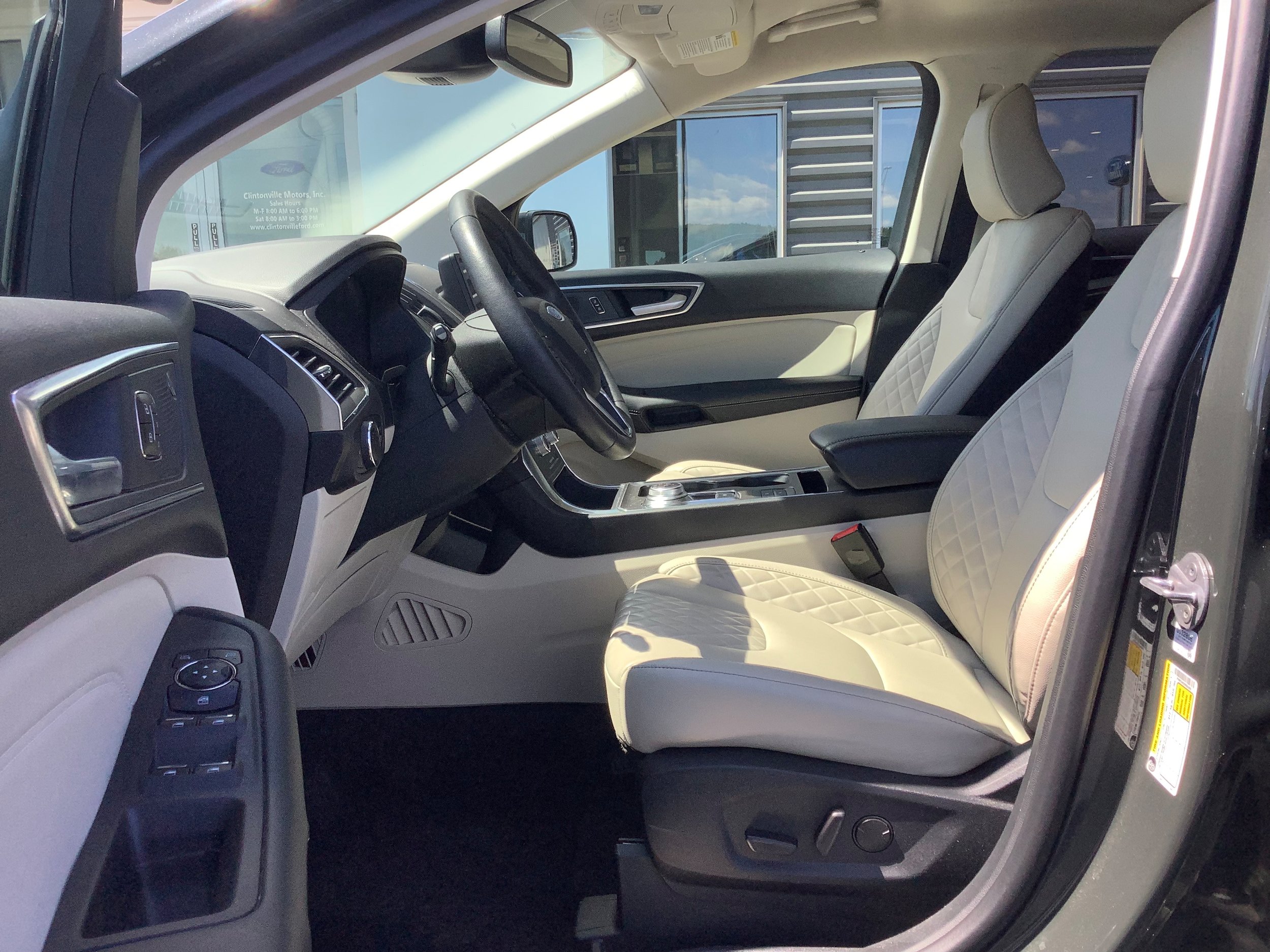 Certified 2024 Ford Edge Titanium AWD/4WD image 7