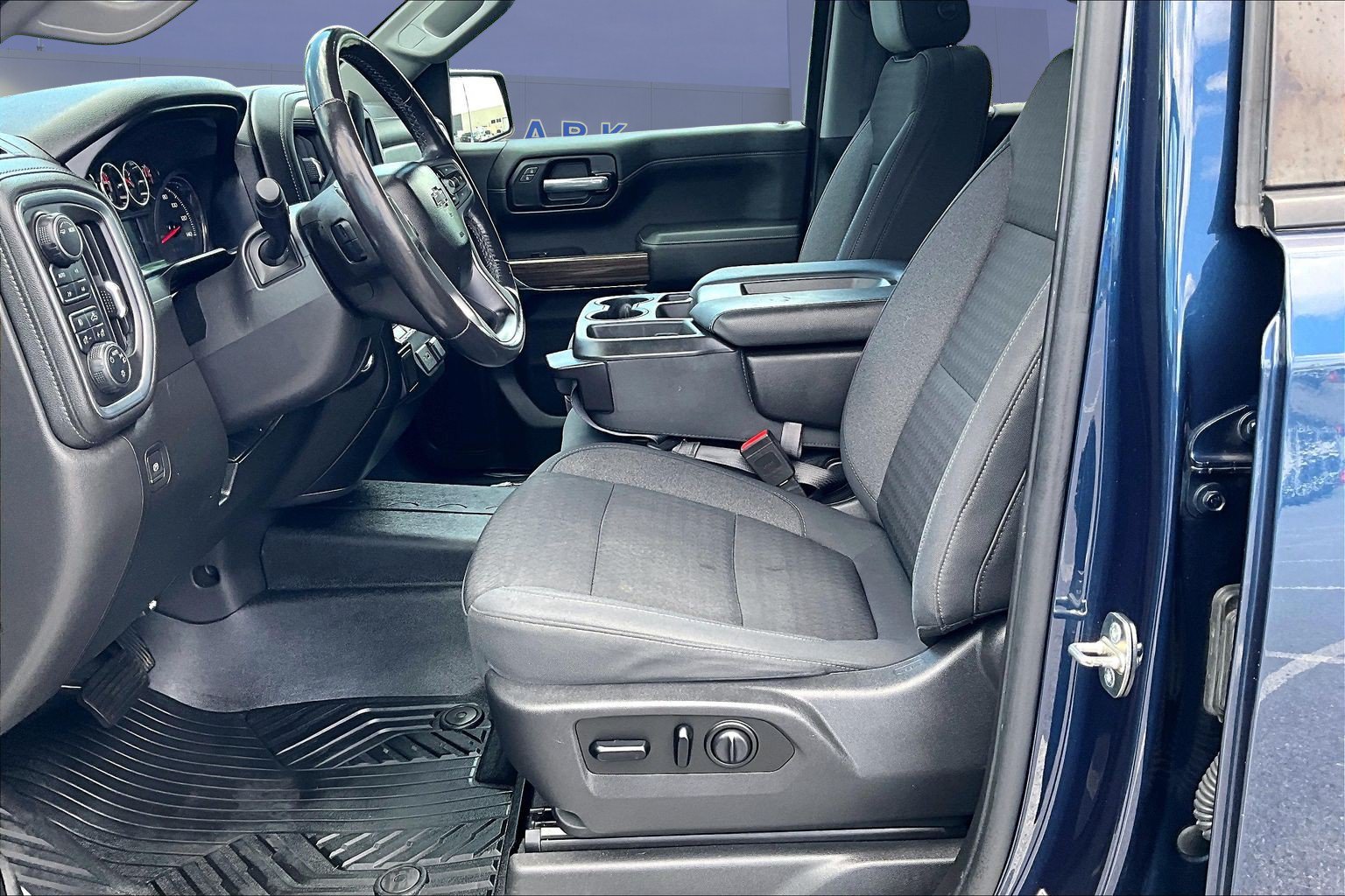 Used 2020 Chevrolet Silverado 1500 RST AWD/4WD image 22
