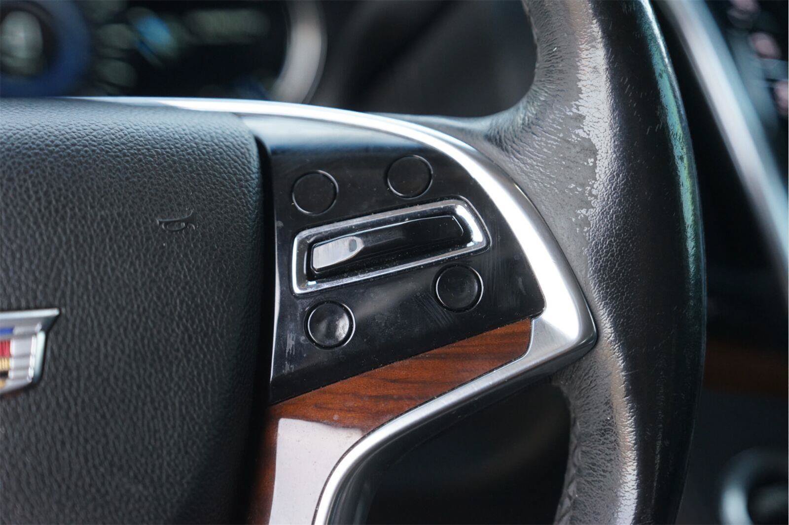 Used 2019 Cadillac Escalade Luxury AWD/4WD image 26