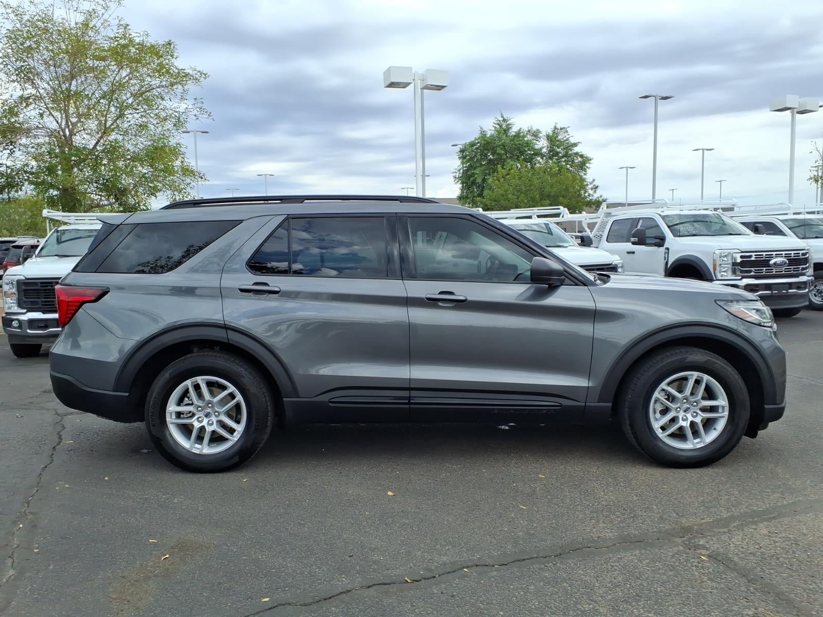 Certified 2026 Ford Explorer Active RWD image 3