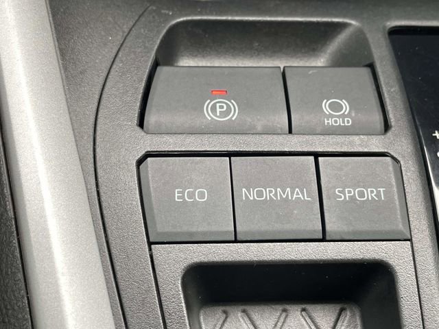 Used 2021 Toyota RAV4 XLE FWD image 21