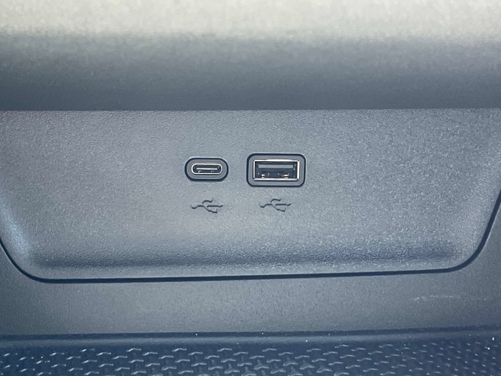 Used 2026 Chevrolet Equinox LT FWD image 29