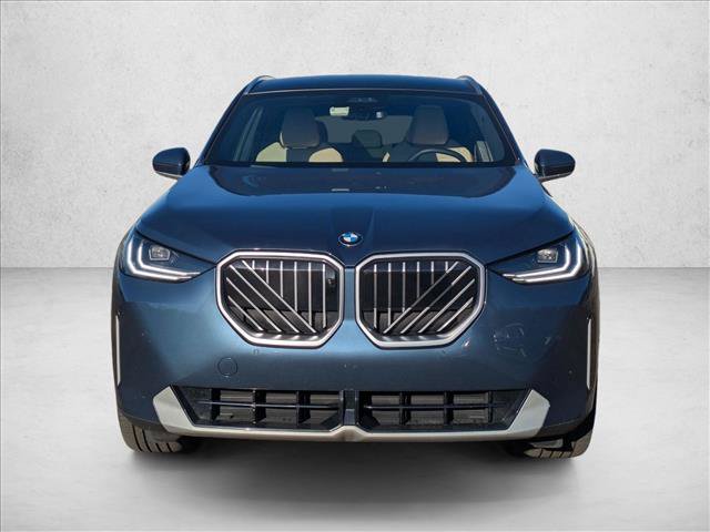 Used 2025 BMW X3 xDrive30i AWD/4WD image 2