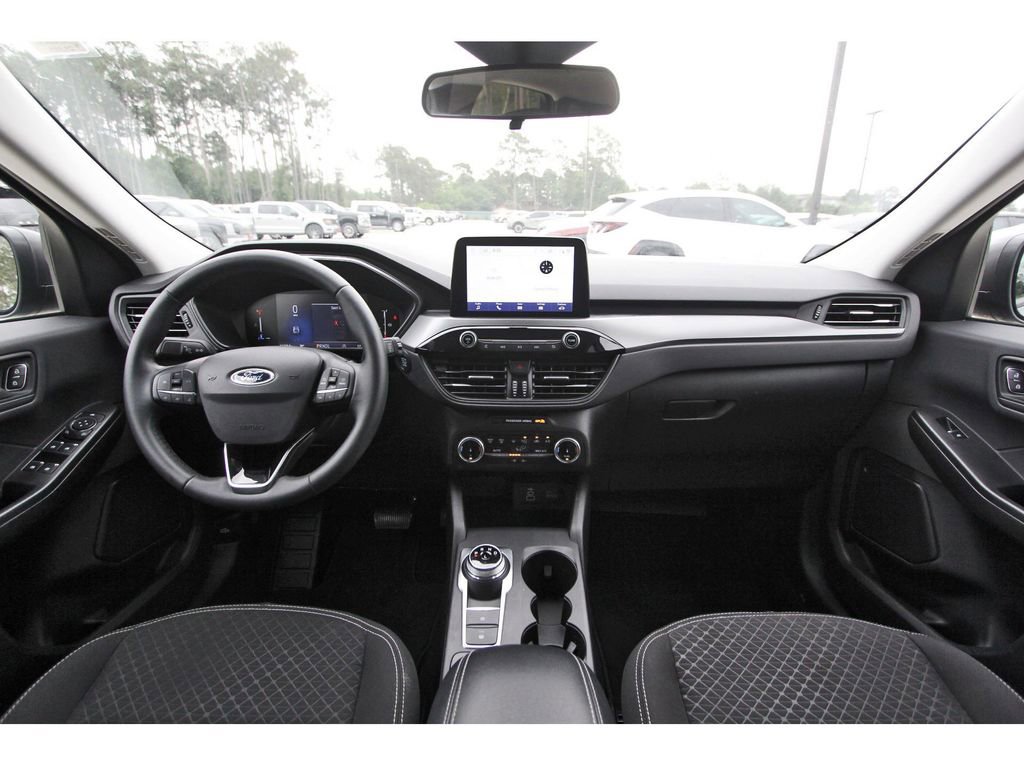 Certified 2024 Ford Escape Active FWD image 12