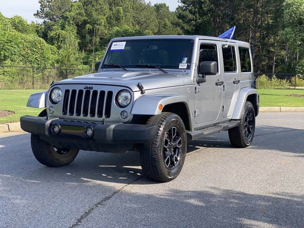 Used 2018 Jeep Wrangler Unlimited Sahara AWD/4WD image 8