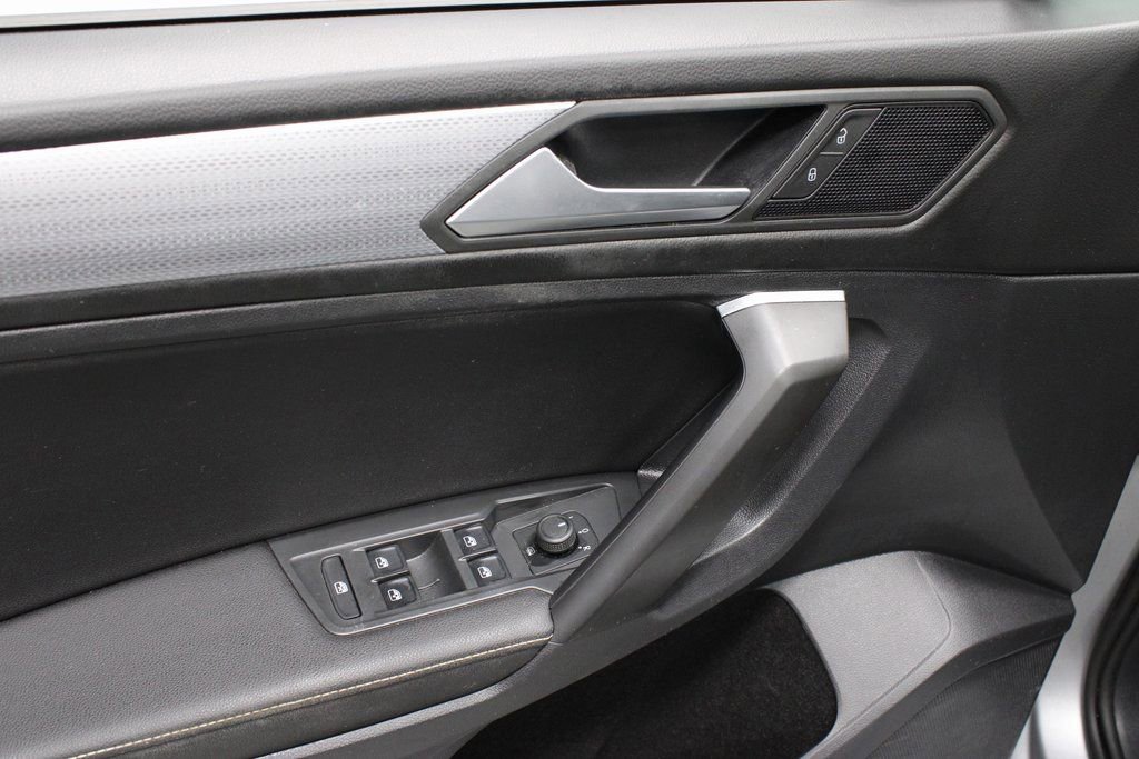 Used 2022 Volkswagen Tiguan S image 23