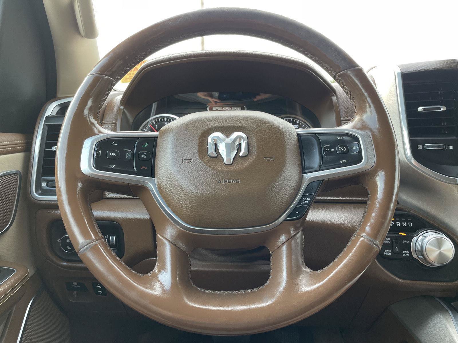Used 2019 RAM 1500 Laramie AWD/4WD image 11