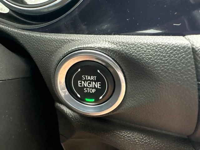 Used 2022 Buick Encore GX Essence w/ Advanced Technology Package AWD/4WD image 9
