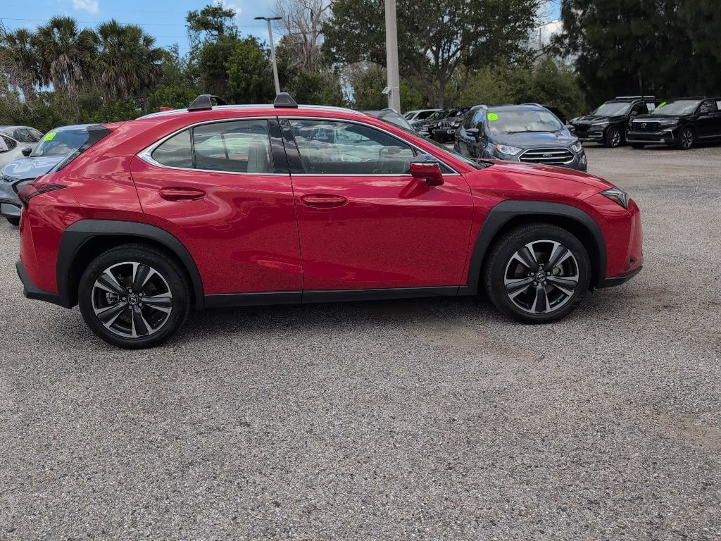 Used 2024 Lexus UX 250h FWD image 2