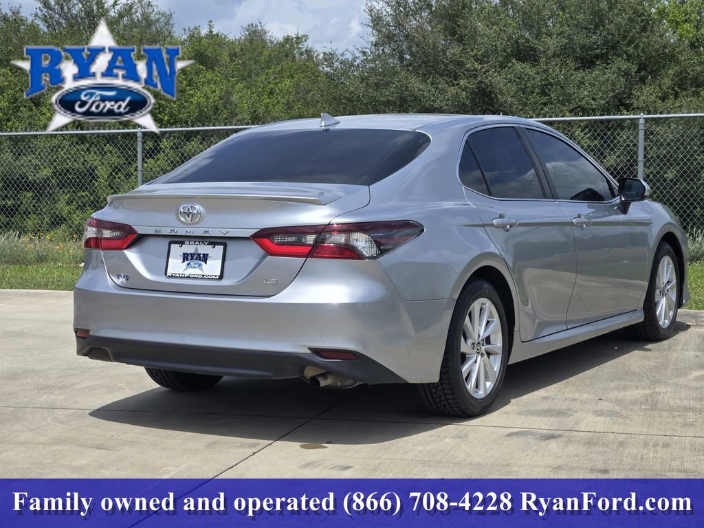 Used 2024 Toyota Camry LE FWD image 3
