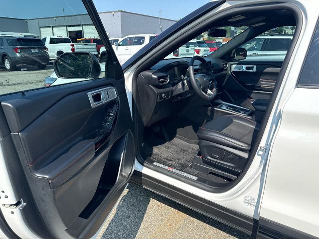 Certified 2023 Ford Explorer ST-Line w/ Class IV Trailer Tow Package AWD/4WD image 6