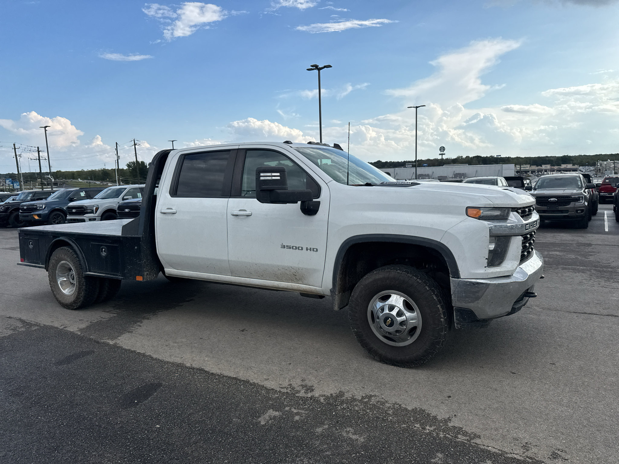 Used 2023 Chevrolet Silverado 3500 LT AWD/4WD image 4