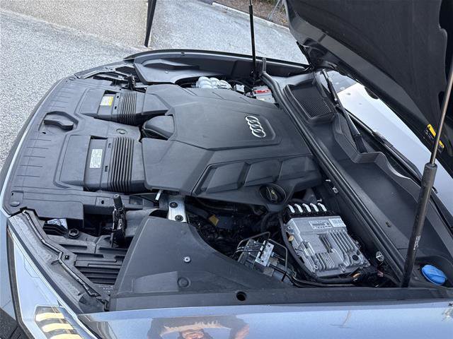 Used 2022 Audi Q8 Prestige AWD/4WD image 32