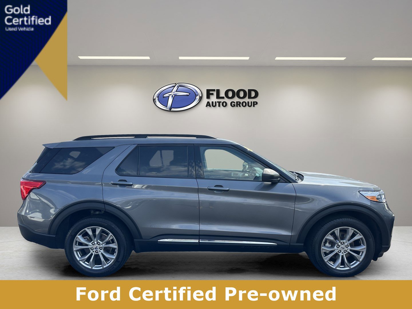 Certified 2022 Ford Explorer XLT w/ Equipment Group 202A AWD/4WD image 4