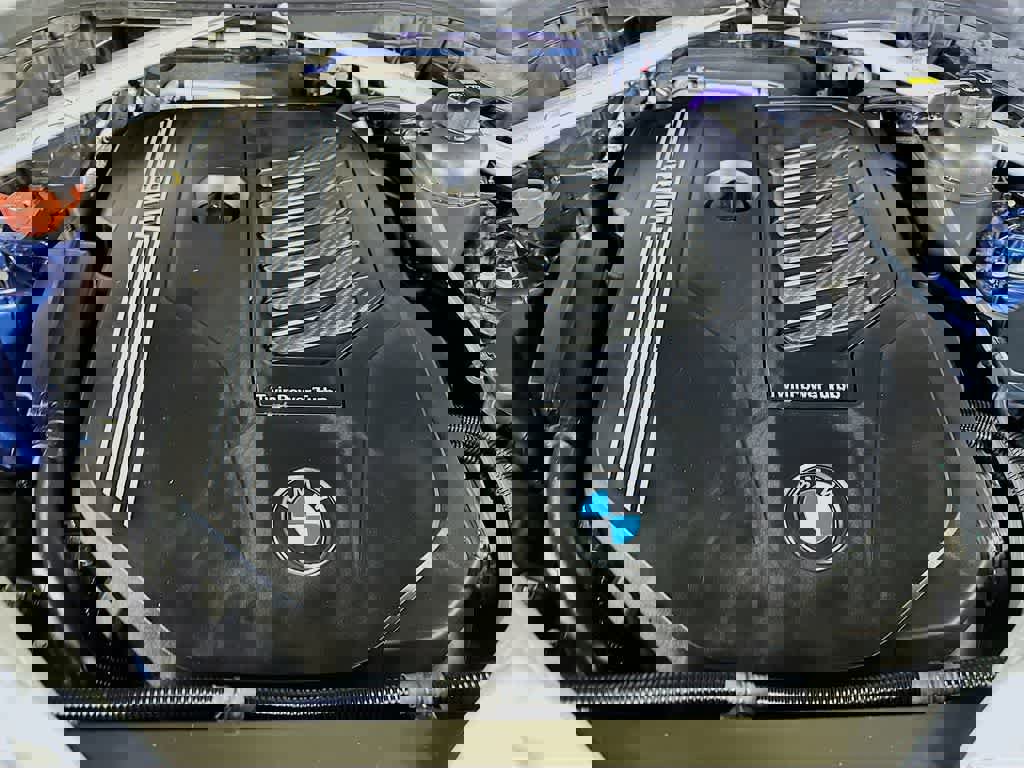 Used 2022 BMW X5 sDrive40i w/ Premium Package image 12