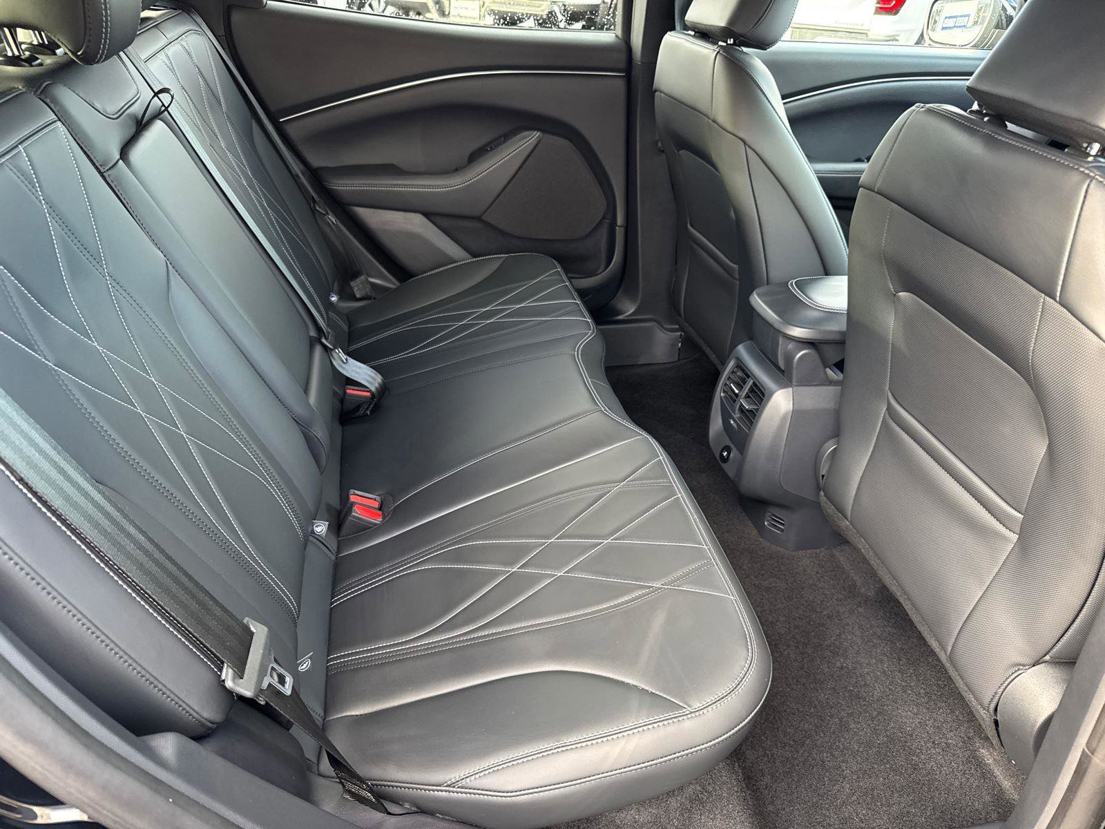 Certified 2025 Ford Mustang Mach-E Select image 18