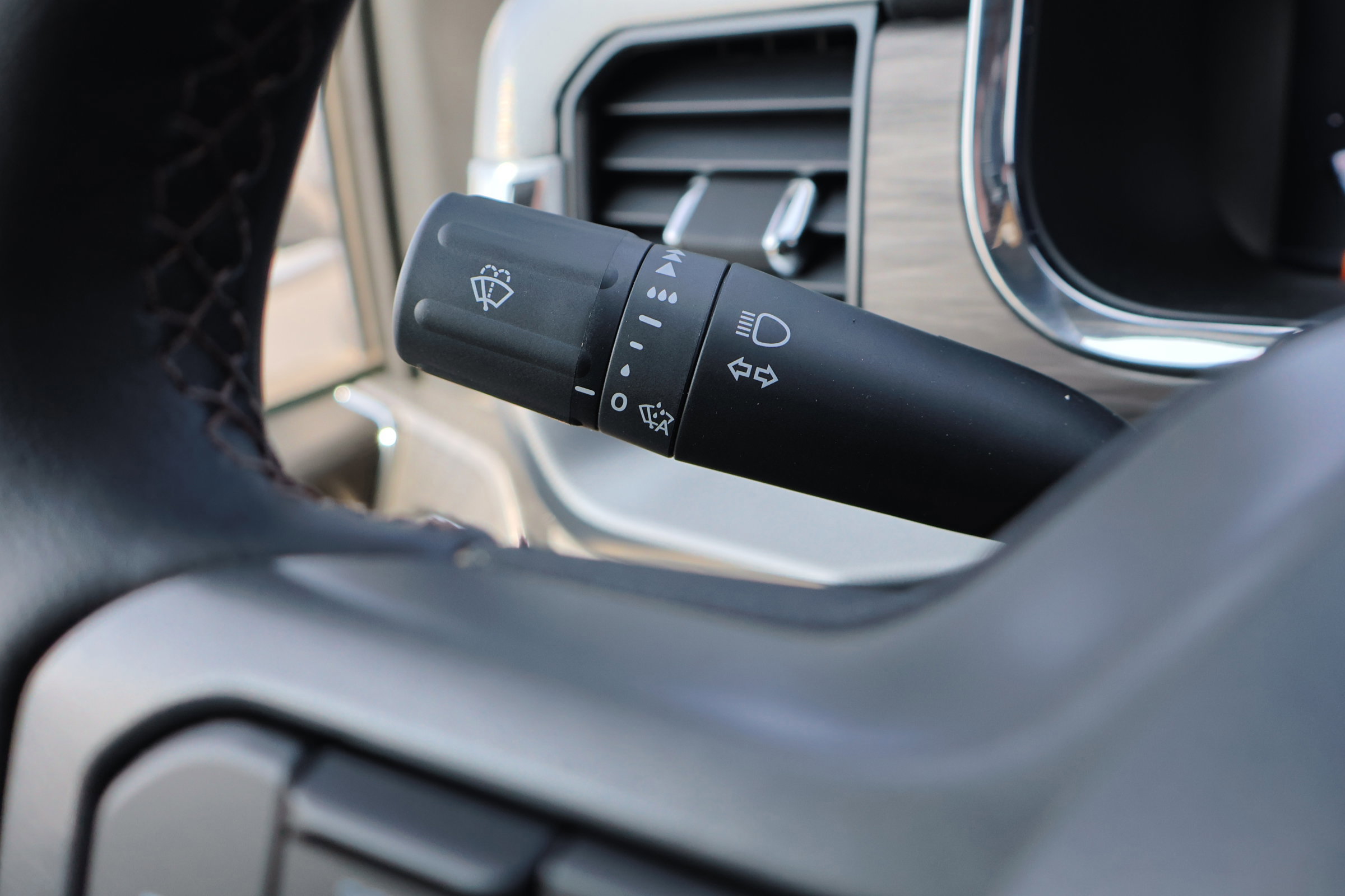 Certified 2025 Ford F150 Lariat w/ Equipment Group 501A Mid image 23