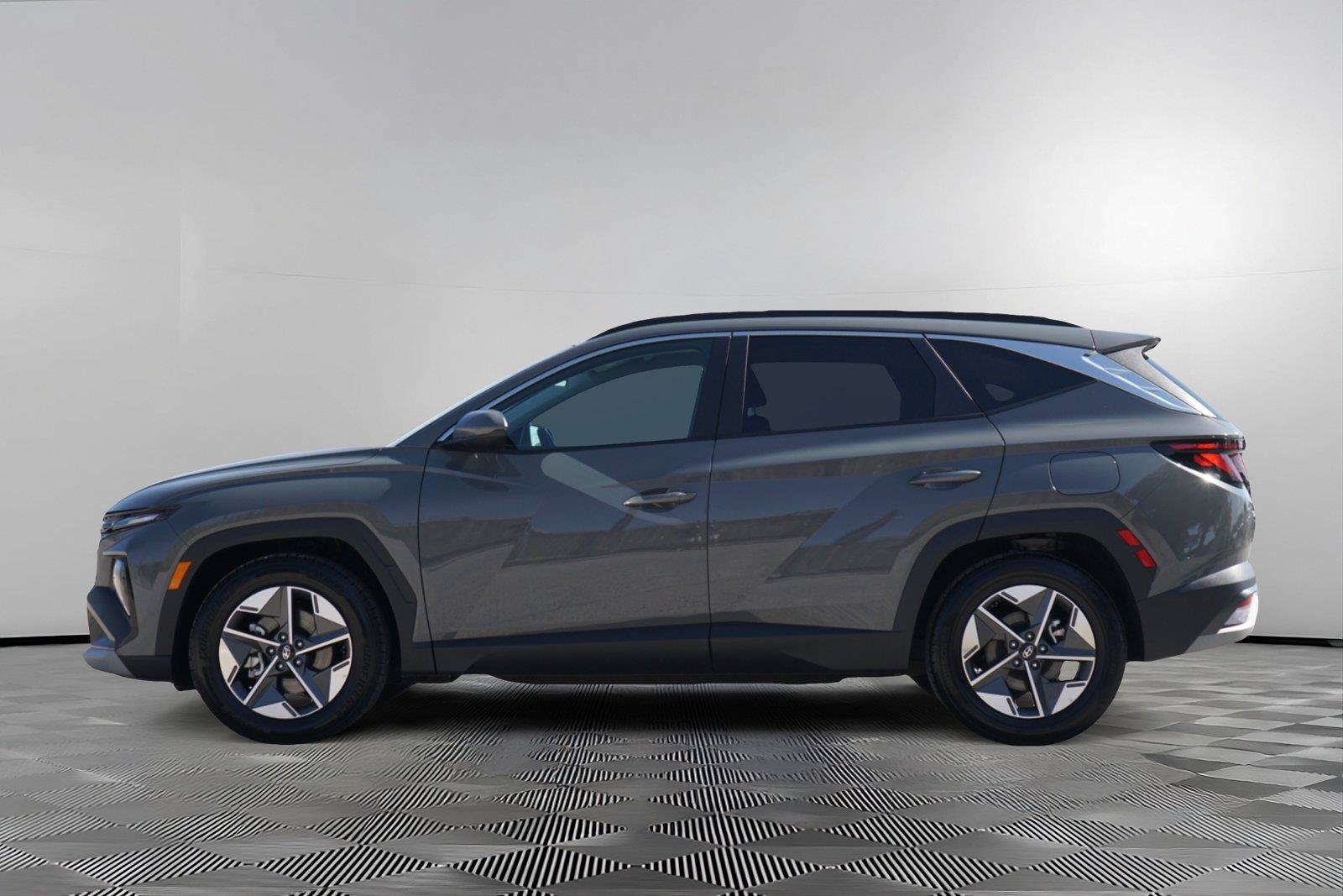 Used 2025 Hyundai Tucson SEL FWD image 7