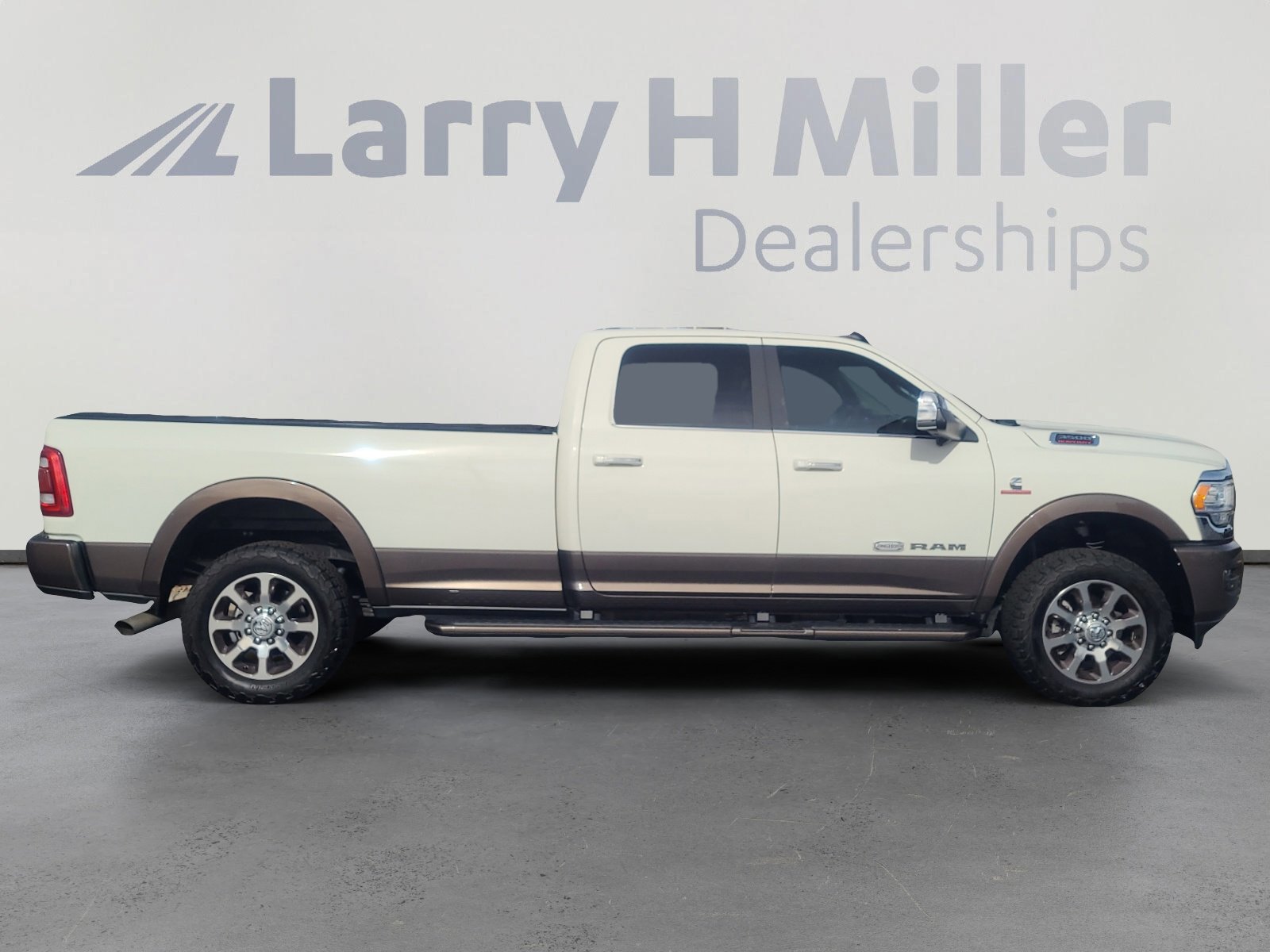 Used 2022 RAM 3500 Limited image 6