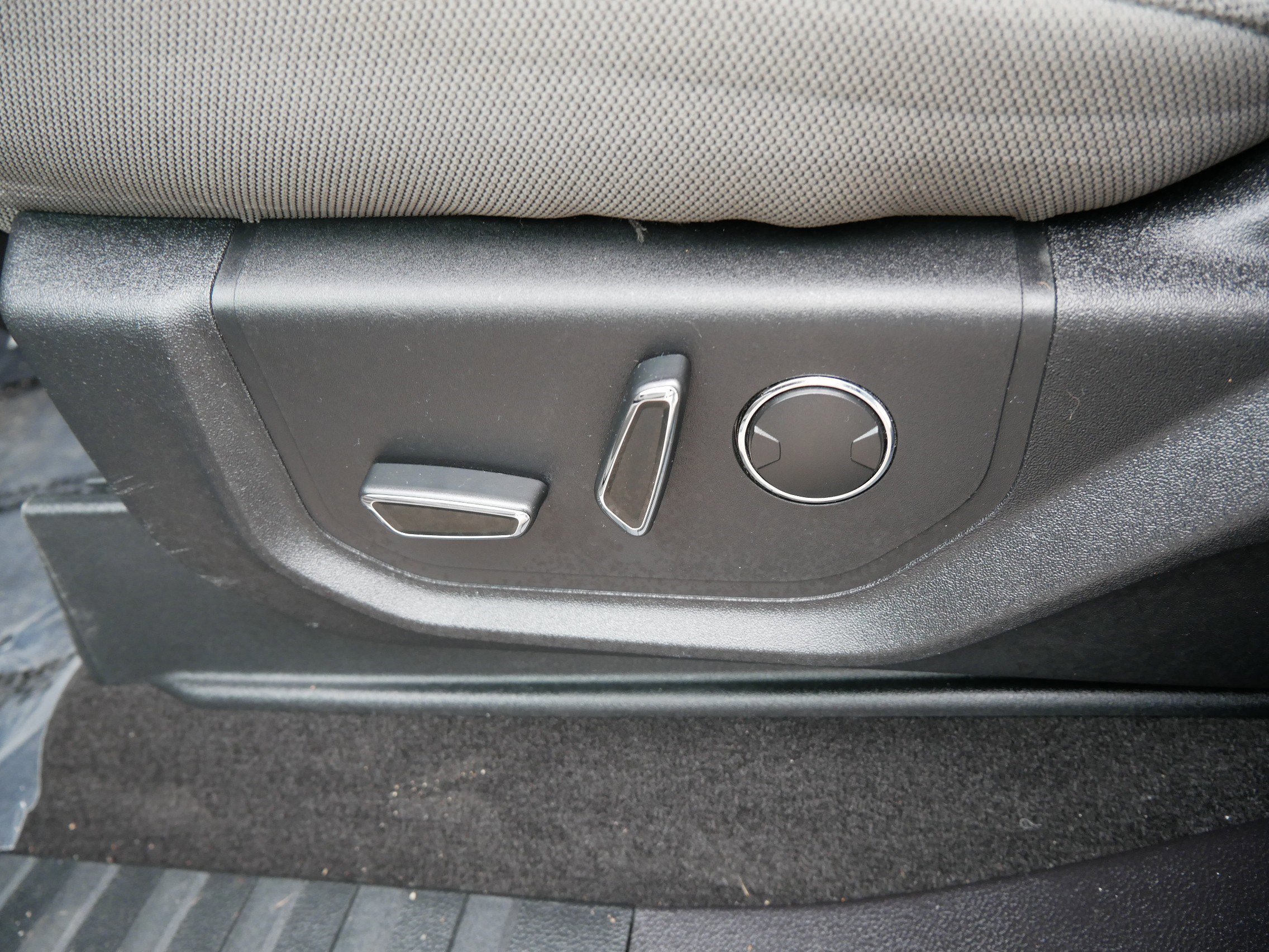 Certified 2018 Ford F150 XLT w/ Equipment Group 302A Luxury image 19