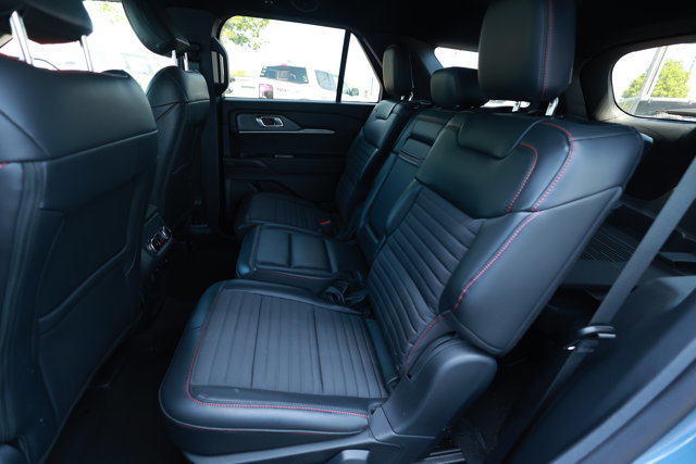 Certified 2025 Ford Explorer ST-Line w/ Premium Package AWD/4WD image 10