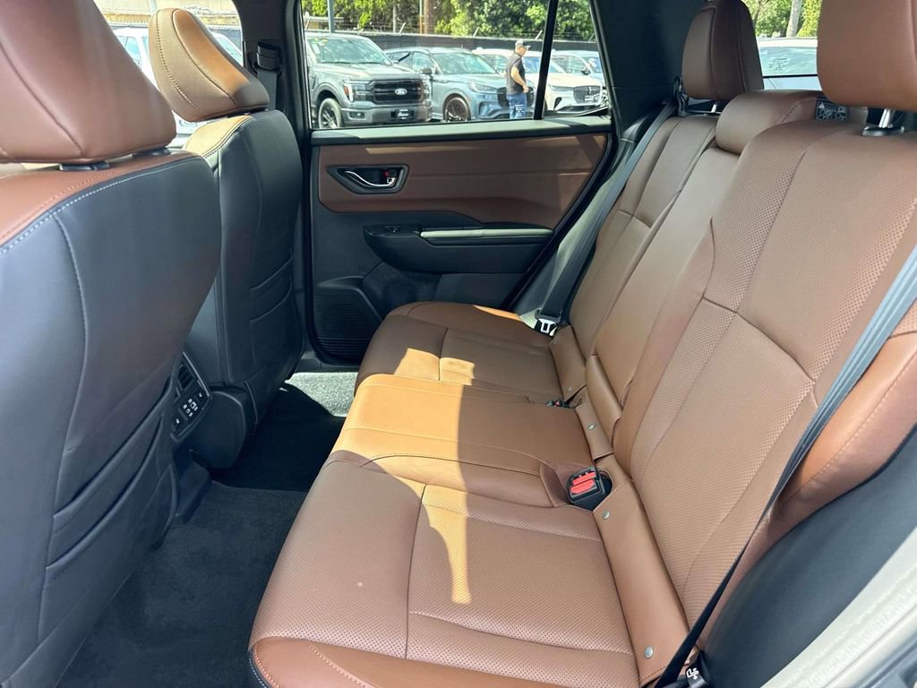 Used 2026 Subaru Outback Touring AWD/4WD image 9