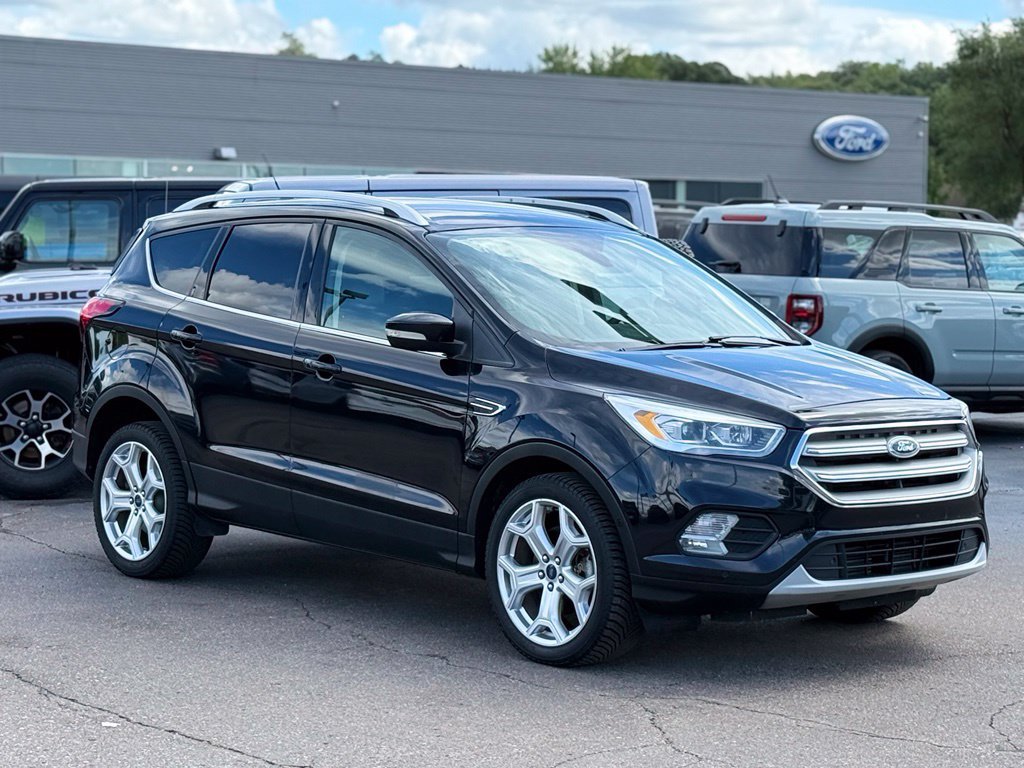 Certified 2019 Ford Escape Titanium AWD/4WD image 32