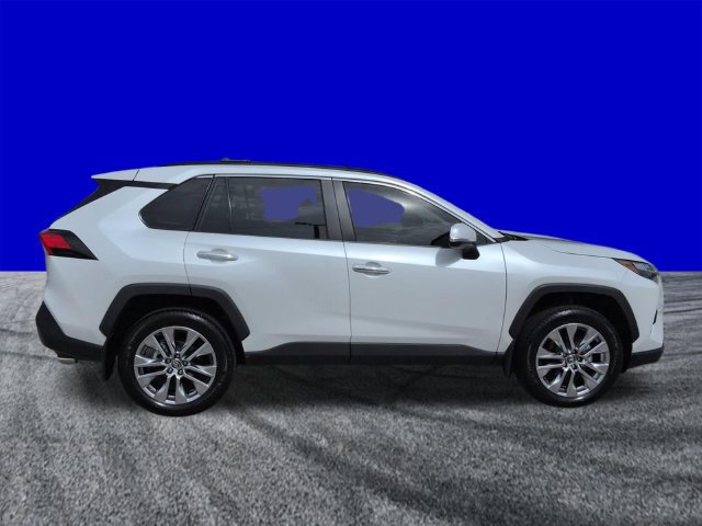 Used 2025 Toyota RAV4 Limited FWD image 3