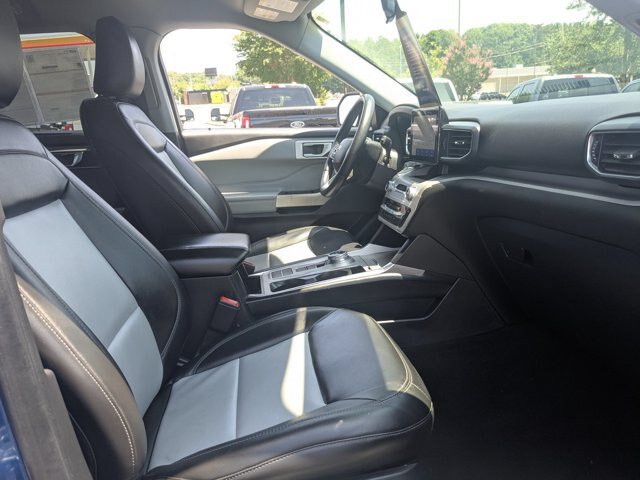 Certified 2022 Ford Explorer XLT w/ Equipment Group 202A RWD image 36