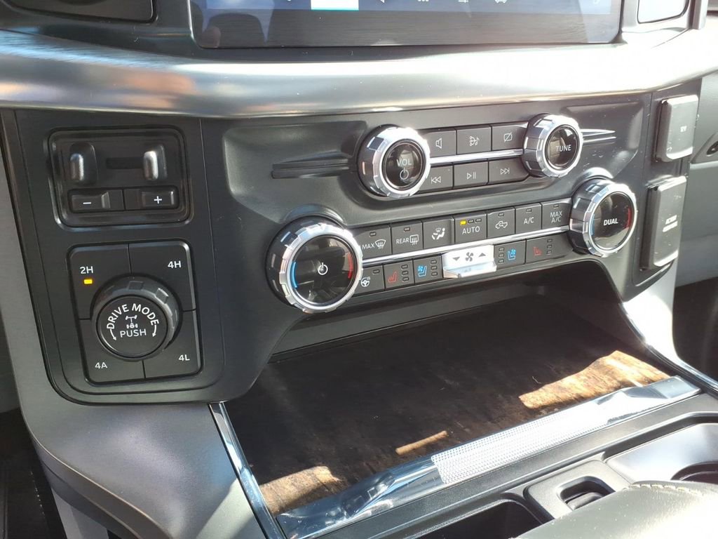 Certified 2022 Ford F150 Lariat w/ Equipment Group 502A High AWD/4WD image 28