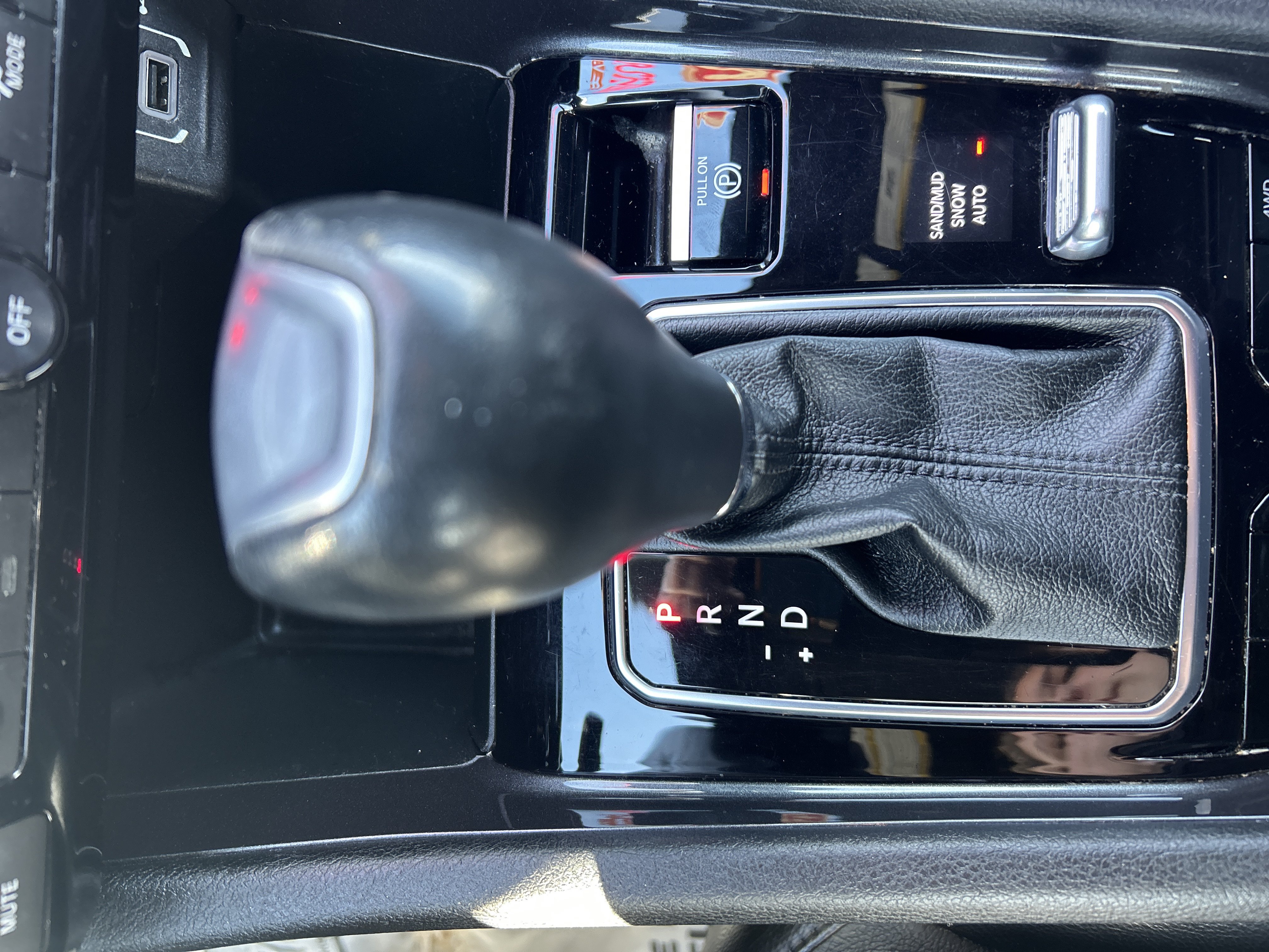 Used 2023 Jeep Compass Latitude AWD/4WD image 19