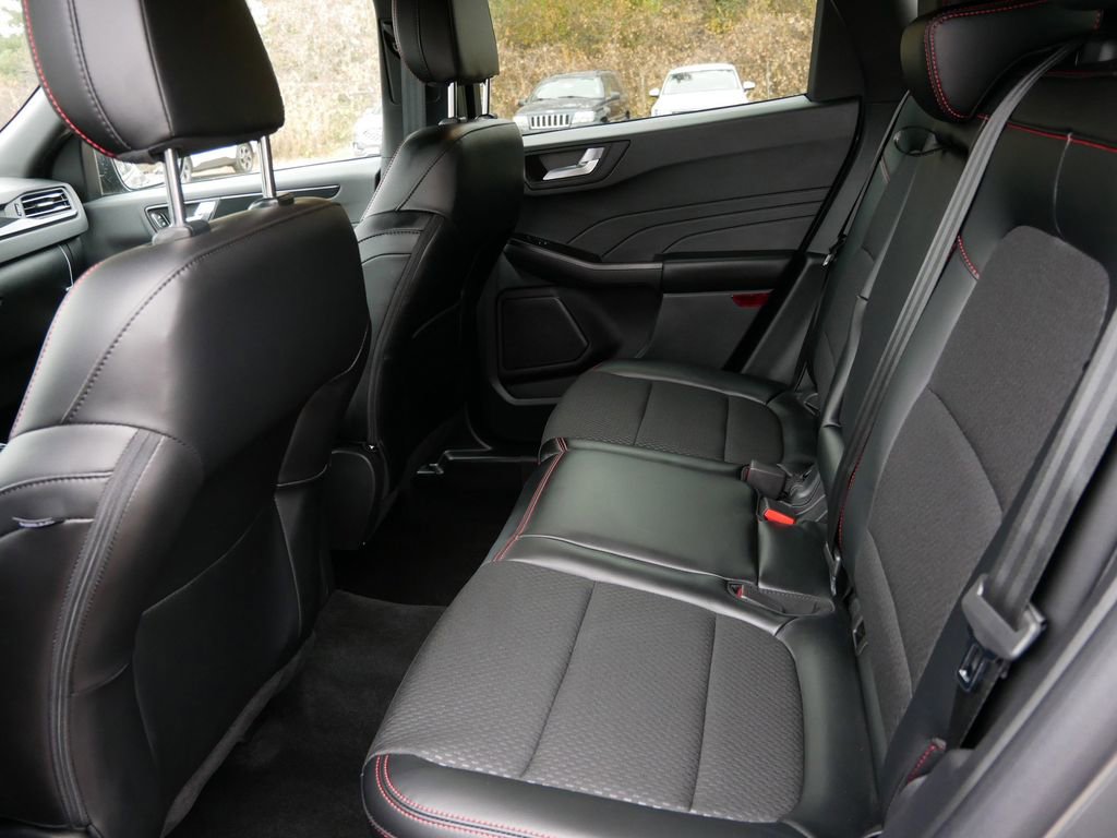 Certified 2025 Ford Escape ST-Line w/ Cold Weather Package image 11