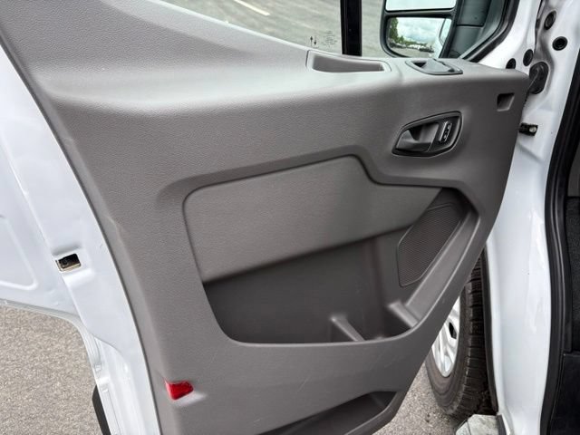 Certified 2025 Ford Transit 250 Low Roof w/ Exterior Upgrade Package RWD image 13
