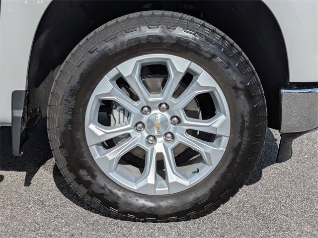 Used 2025 Chevrolet Silverado 1500 LTZ image 11