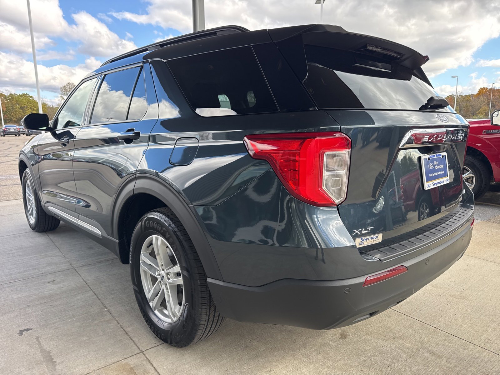 Certified 2023 Ford Explorer XLT image 6