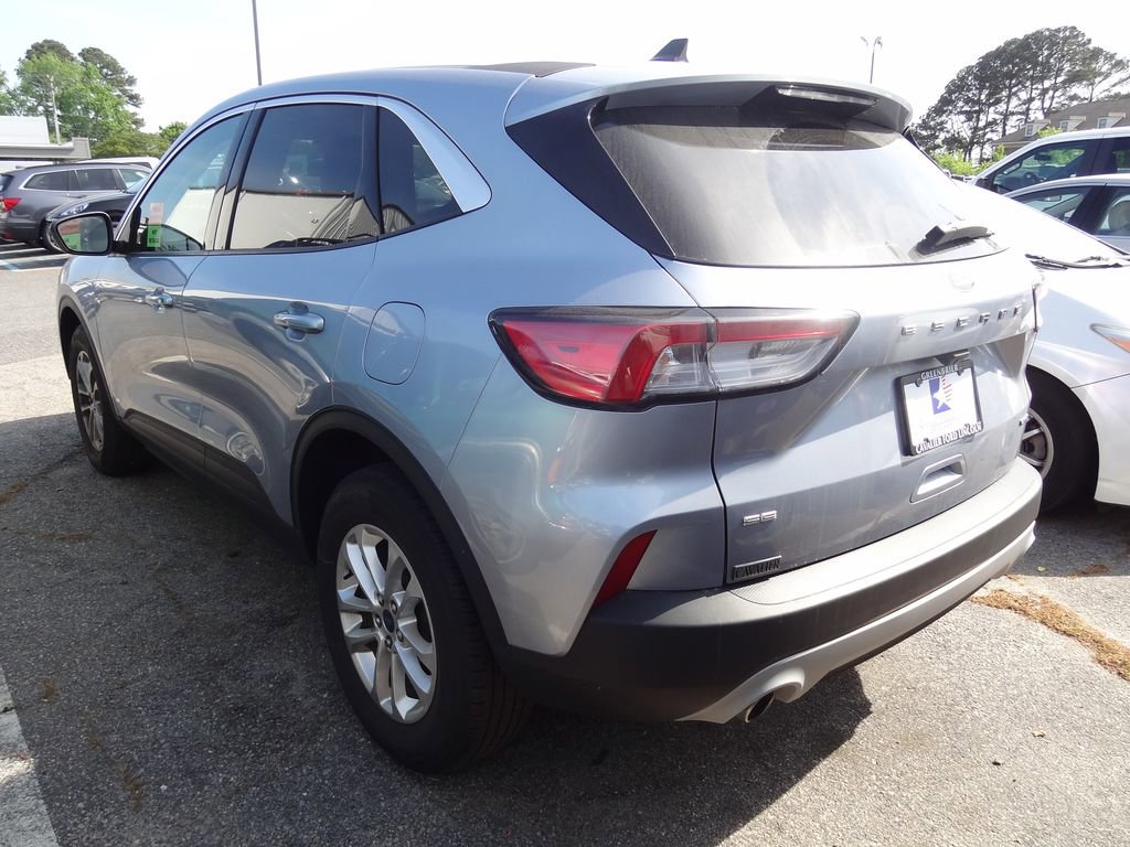 Certified 2022 Ford Escape SE image 3