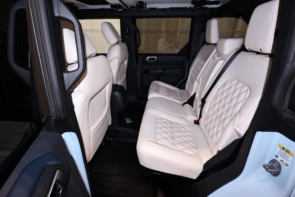 Certified 2025 Ford Bronco Heritage Edition AWD/4WD image 14