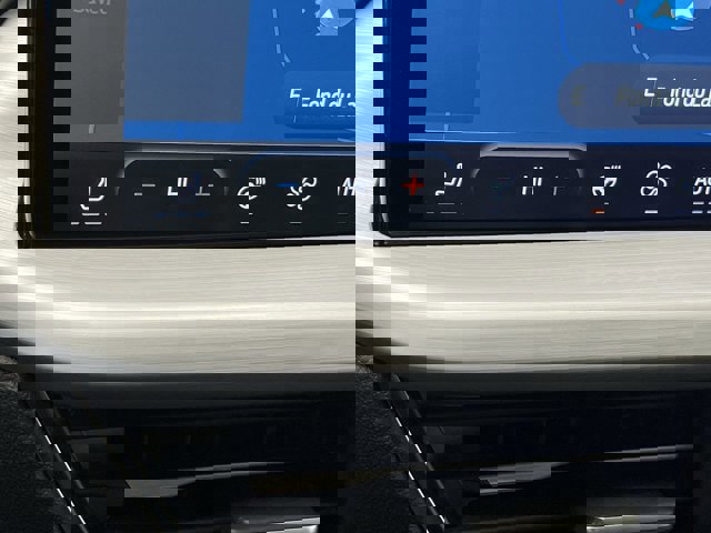 Certified 2024 Ford Escape Platinum image 30