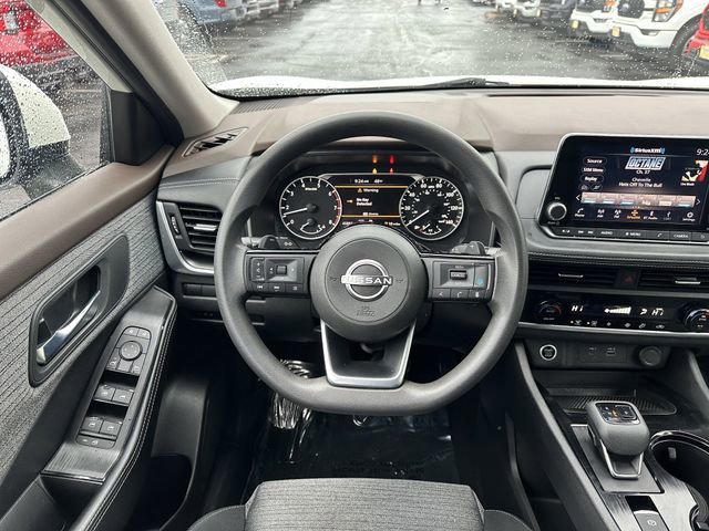 Used 2023 Nissan Rogue SV AWD/4WD image 15