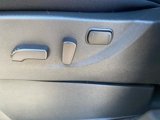 Used 2025 Nissan Frontier PRO-4X image 14