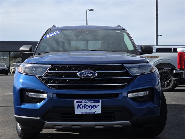 Certified 2021 Ford Explorer XLT w/ Equipment Group 202A image 9