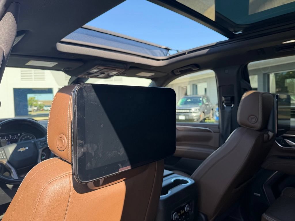 Used 2021 Chevrolet Tahoe High Country AWD/4WD image 12