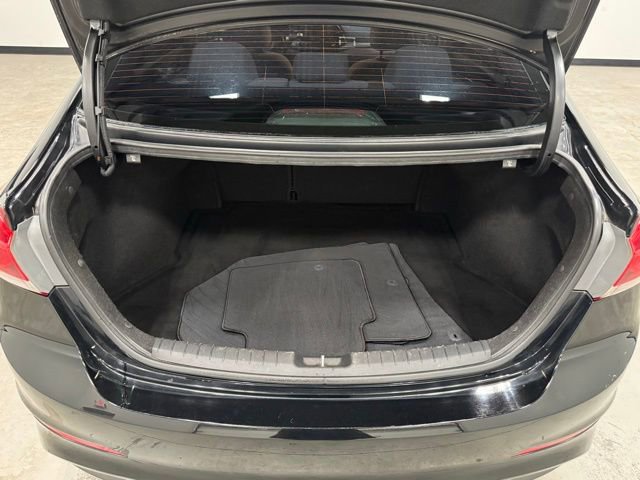 Used 2017 Hyundai Elantra SE image 28