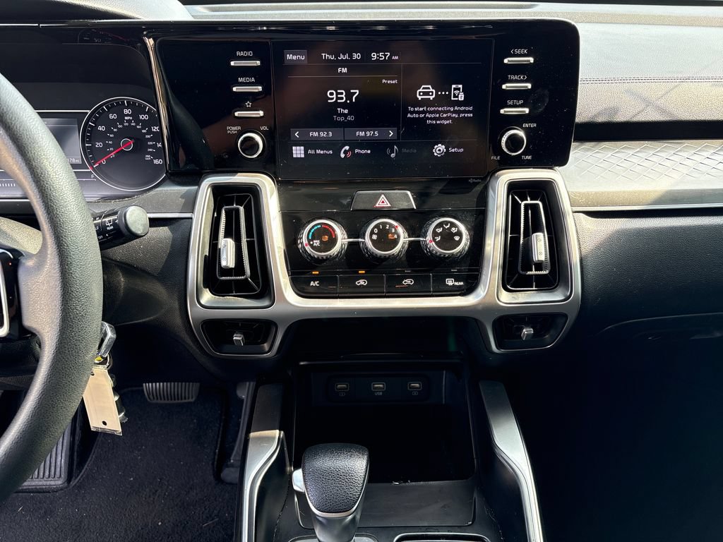 Used 2021 Kia Sorento LX FWD image 29