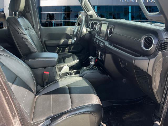 Used 2019 Jeep Wrangler Unlimited Sahara w/ Quick Order Package 24M Moab AWD/4WD image 15