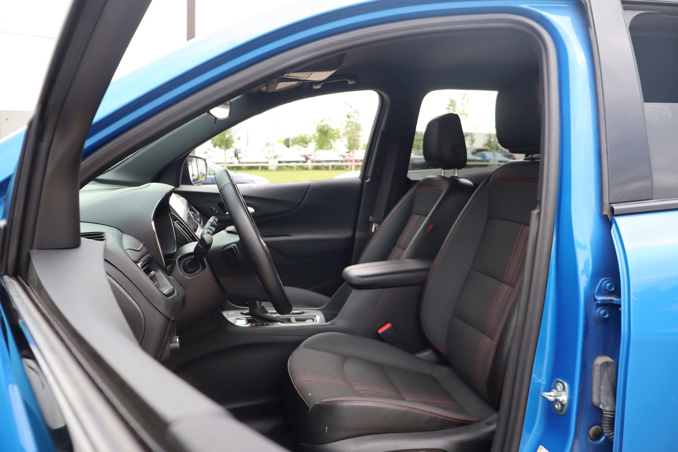 Used 2024 Chevrolet Equinox RS AWD/4WD image 11