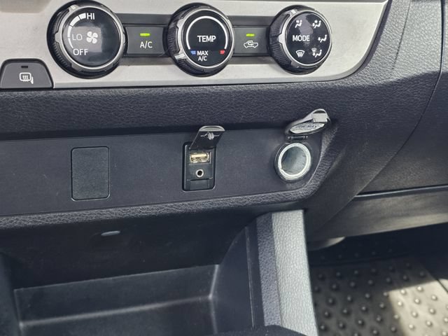 Used 2017 Toyota Tacoma SR RWD image 18