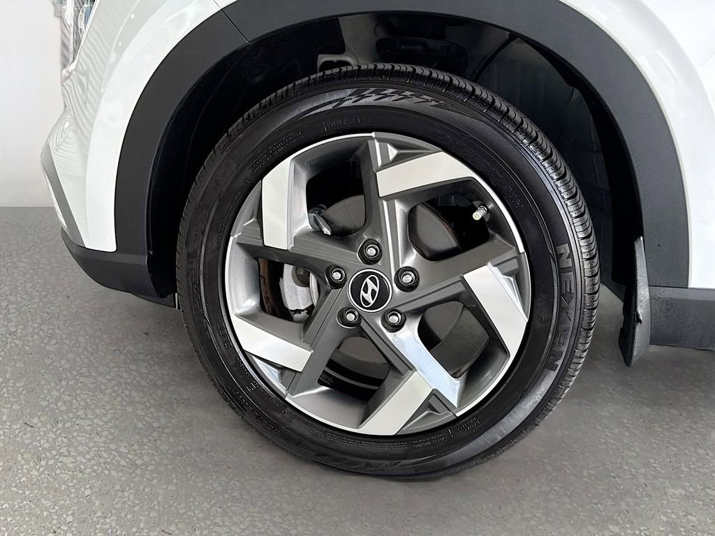 Used 2024 Hyundai Venue Limited FWD image 30